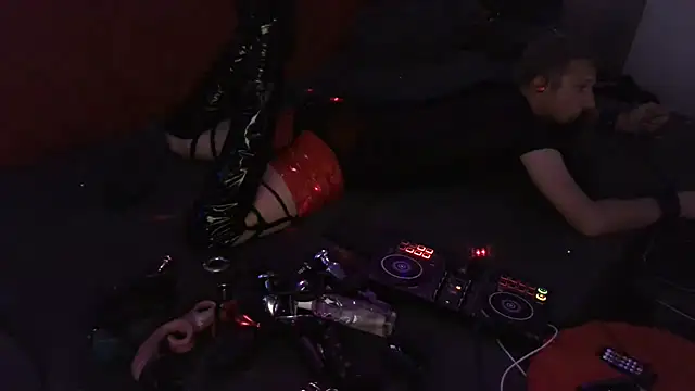 Snapshot of davidgntxxxxx chatting on October 8, 2025, 2:57 am davidgntxxxxx online show from October 8, 2025, 2:57 am