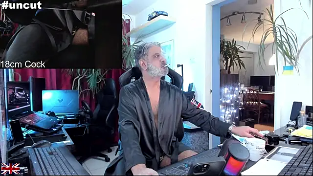 OnlineBossUK online show from October 24, 2025, 9:58 pm