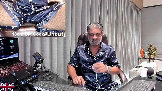 Snapshot of OnlineBossUK chatting on February 24, 2026, 5:08 am OnlineBossUK online show from February 24, 2026, 5:08 am