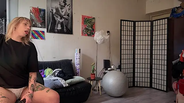 Snapshot of Mannarie_Madsinn chatting on February 14, 2025, 10:59 am Mannarie Madsinn online show from February 14, 2025, 10:59 am