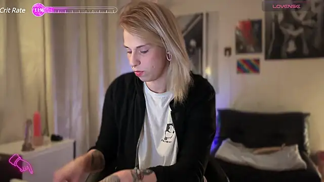 Snapshot of Mannarie_Madsinn chatting on December 8, 2024, 12:24 am Mannarie Madsinn online show from December 8, 2024, 12:24 am