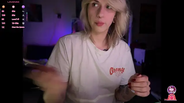 Snapshot of Mannarie_Madsinn chatting on November 13, 2025, 2:48 am Mannarie Madsinn online show from November 13, 2025, 2:48 am