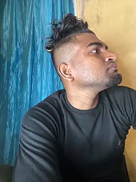 Snapshot of IviedWaster chatting on December 18, 2024, 12:32 am IviedWaster online show from December 18, 2024, 12:32 am