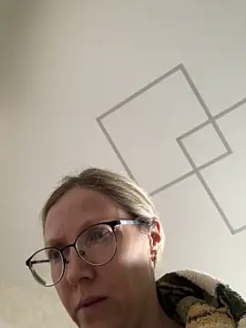 Snapshot of angelmommu chatting on October 23, 2025, 6:23 am angelmommu online show from October 23, 2025, 6:23 am