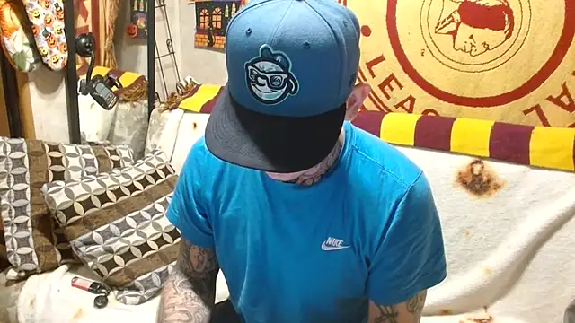 Snapshot of DADDY_KANE8--- chatting on February 12, 2025, 7:13 am DADDY KANE8--- online show from February 12, 2025, 7:13 am