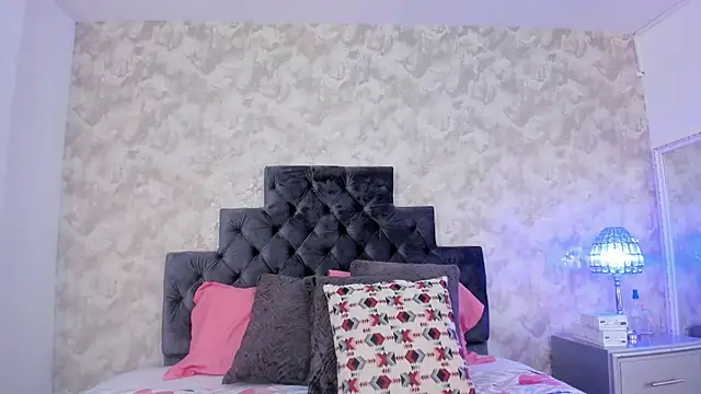 elizabeth coleman online show from October 21, 2025, 9:03 pm