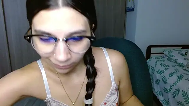 Snapshot of mia__lopez_ chatting on December 19, 2025, 1:42 am mia lopez online show from December 19, 2025, 1:42 am