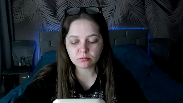 uliastar online show from March 13, 2026, 7:13 am