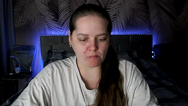 uliastar online show from March 26, 2026, 7:50 am