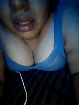 FerLu8 online show from April 10, 2026, 5:03 am