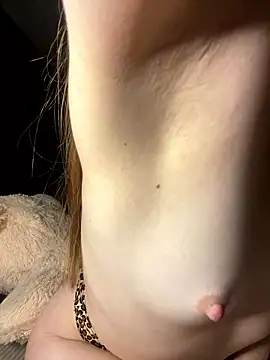 Snapshot of FionaLaNice chatting on January 9, 2026, 9:55 pm FionaLaNice online show from January 9, 2026, 9:55 pm