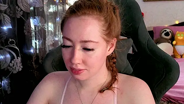 TinaBrook online show from February 24, 2026, 4:35 am