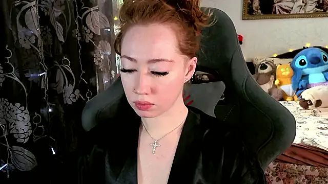 TinaBrook online show from March 25, 2026, 4:56 am