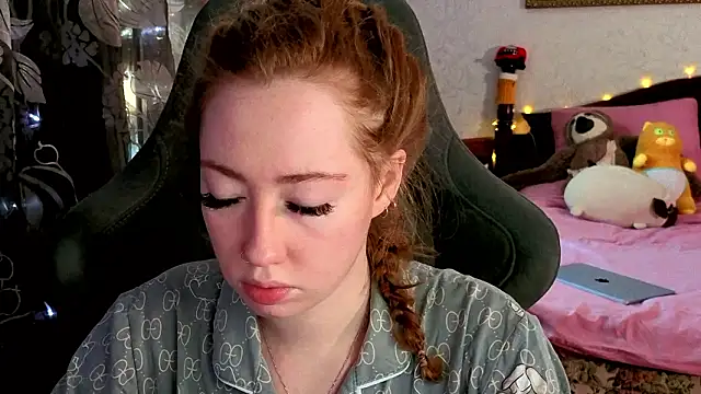 TinaBrook online show from February 20, 2026, 4:31 am