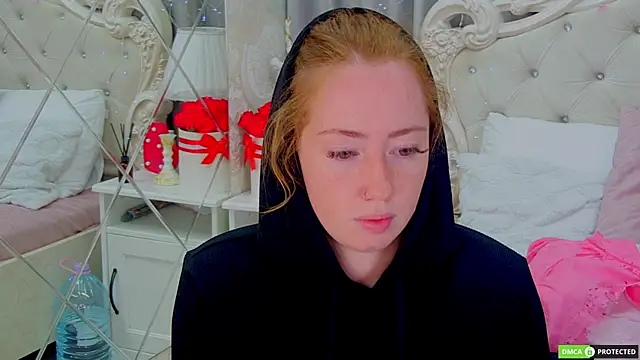 Snapshot of TinaBrook chatting on September 9, 2025, 4:22 am TinaBrook online show from September 9, 2025, 4:22 am