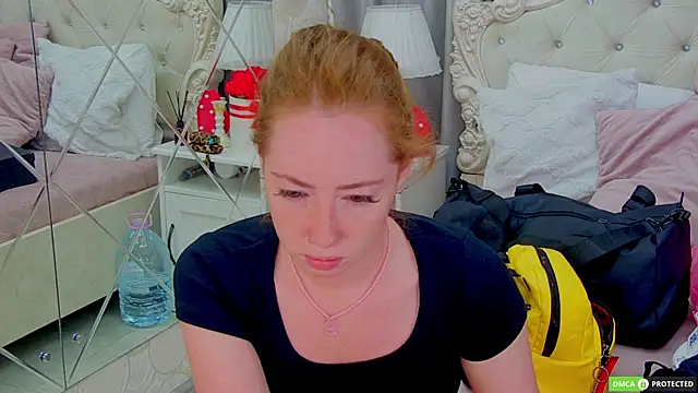 Snapshot of TinaBrook chatting on September 10, 2025, 3:49 am TinaBrook online show from September 10, 2025, 3:49 am