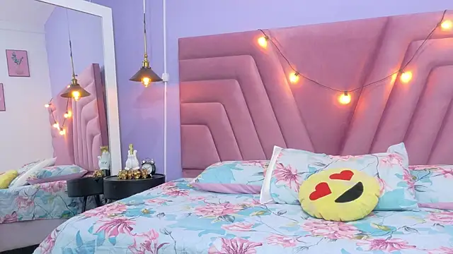 Snapshot of kinkylittlegirll chatting on January 7, 2026, 2:49 am kinkylittlegirll online show from January 7, 2026, 2:49 am