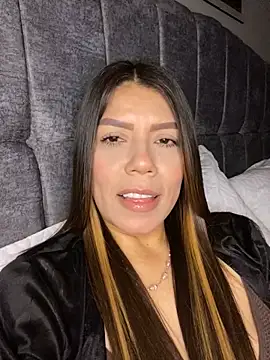 martina contreras online show from March 11, 2026, 3:22 am