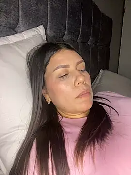 martina contreras online show from February 14, 2026, 3:07 am