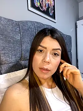 Snapshot of martina_contreras chatting on December 1, 2025, 3:07 am martina contreras online show from December 1, 2025, 3:07 am