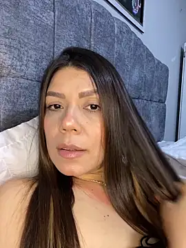 Snapshot of martina_contreras chatting on December 19, 2025, 3:10 am martina contreras online show from December 19, 2025, 3:10 am