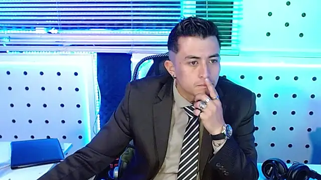 Darko0717 online show from December 4, 2025, 12:48 pm