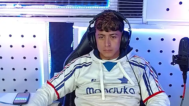 Snapshot of Darko0717 chatting on September 22, 2025, 10:38 pm Darko0717 online show from September 22, 2025, 10:38 pm