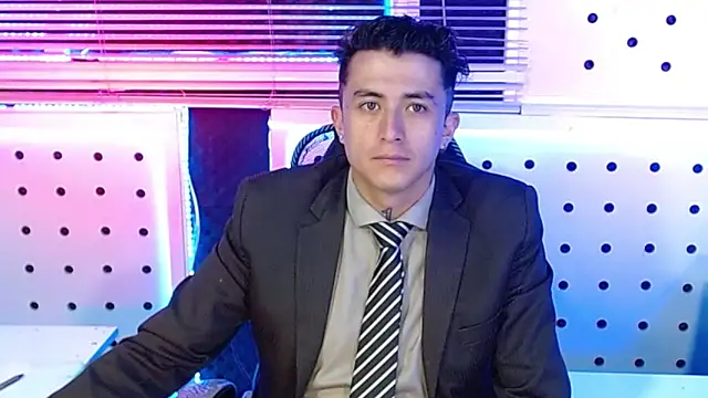 Snapshot of Darko0717 chatting on November 18, 2025, 12:30 pm Darko0717 online show from November 18, 2025, 12:30 pm