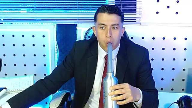 Snapshot of Darko0717 chatting on November 21, 2025, 11:31 am Darko0717 online show from November 21, 2025, 11:31 am