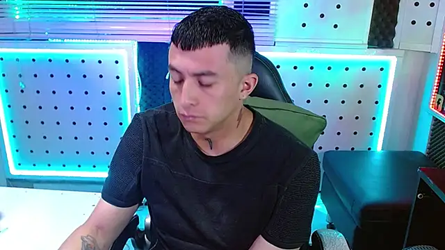 Darko0717 online show from February 22, 2026, 10:22 pm