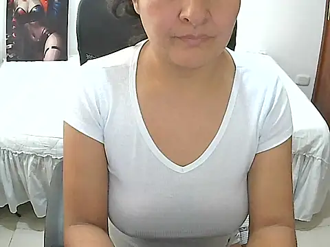 SenthiX online show from October 13, 2025, 1:34 pm