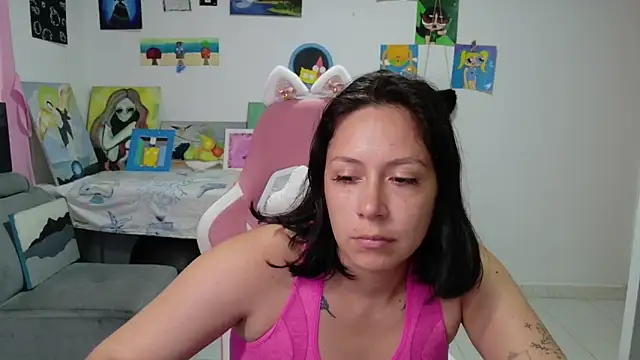 Snapshot of MommyMiaWs chatting on July 4, 2026, 6:12 pm MommyMiaWs online show from July 4, 2026, 6:12 pm