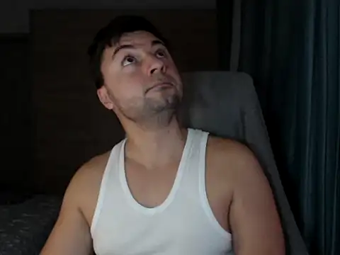 Snapshot of HankMalone chatting on October 28, 2025, 4:35 am HankMalone online show from October 28, 2025, 4:35 am