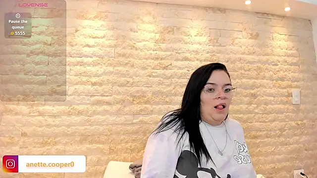 Snapshot of anette_cooper chatting on November 20, 2025, 3:40 am anette cooper online show from November 20, 2025, 3:40 am