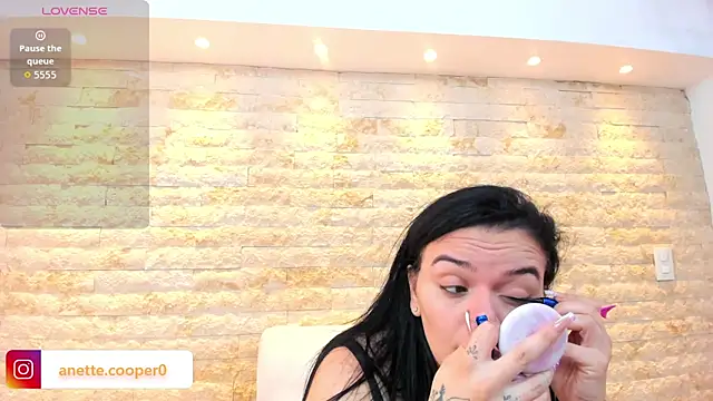 Snapshot of anette_cooper chatting on November 22, 2025, 4:00 am anette cooper online show from November 22, 2025, 4:00 am