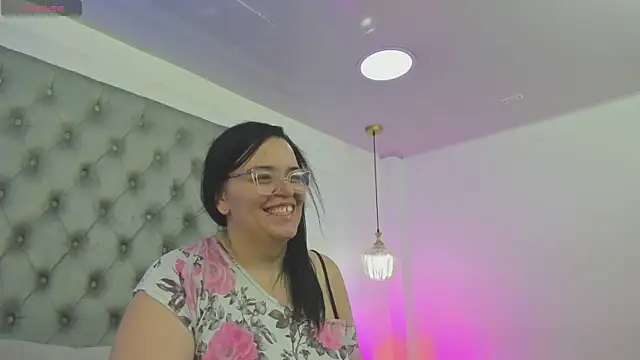 Snapshot of anette_cooper chatting on May 9, 2026, 3:54 am anette cooper online show from May 9, 2026, 3:54 am