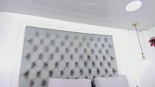 anette cooper online show from March 18, 2026, 3:42 am