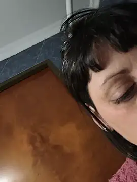 estefyzapata online show from July 30, 2026, 8:02 am