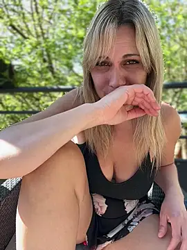 Leanymphoo online show from April 7, 2026, 9:11 am