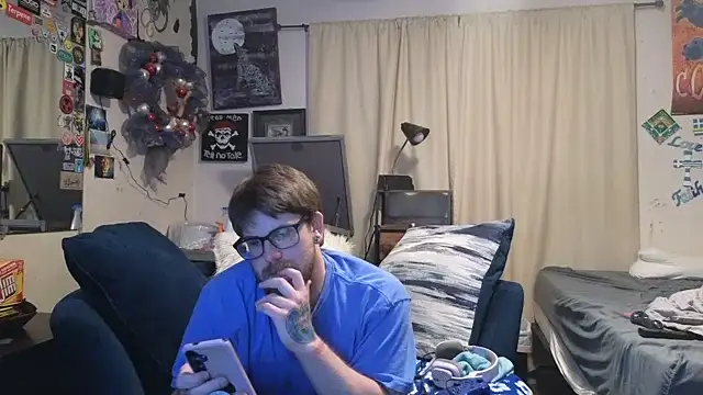 Snapshot of LovelyGreekDick6 chatting on April 2, 2026, 10:00 am LovelyGreekDick6 online show from April 2, 2026, 10:00 am