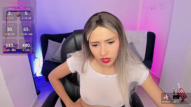 emilly smith 1 online show from October 3, 2025, 3:52 am