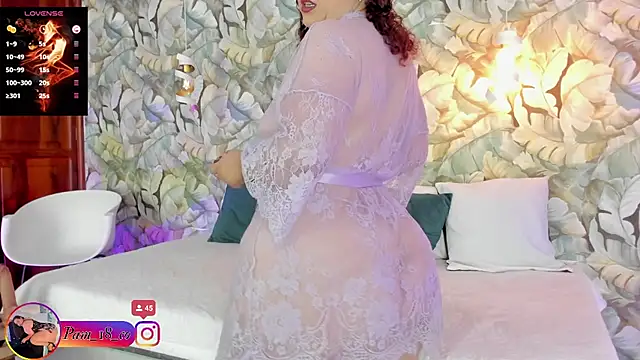 Snapshot of PamelaRizzoo chatting on October 29, 2025, 11:53 am PamelaRizzoo online show from October 29, 2025, 11:53 am