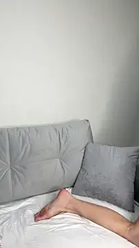 Snapshot of Mia_Roxie chatting on December 2, 2025, 2:56 am Mia Roxie online show from December 2, 2025, 2:56 am