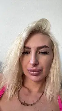 Mia Roxie online show from April 11, 2026, 7:45 am