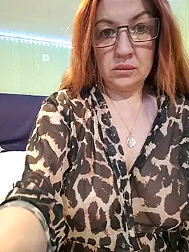 KiraXTender online show from March 3, 2026, 12:45 pm