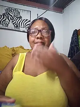 Snapshot of YELLOW_BONE chatting on July 14, 2026, 8:48 pm YELLOW BONE online show from July 14, 2026, 8:48 pm