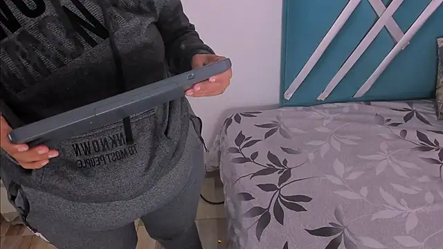 veronica salas online show from March 8, 2026, 11:57 am