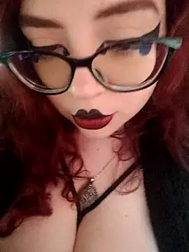 Snapshot of alicce_moon_ chatting on May 7, 2026, 9:40 pm alicce moon online show from May 7, 2026, 9:40 pm