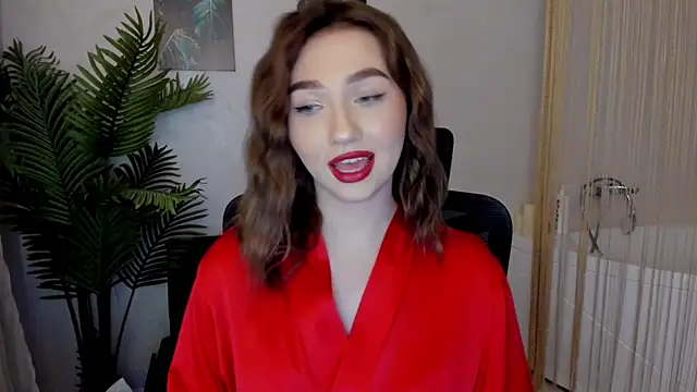 GracefulLook online show from February 14, 2025, 7:33 pm