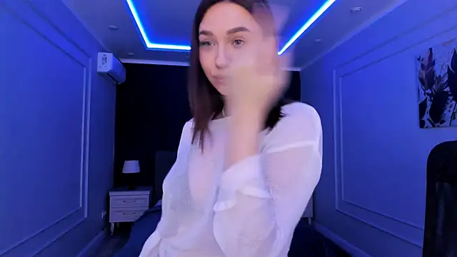 GracefulLook online show from March 13, 2025, 3:54 am